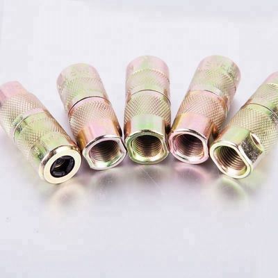 L'appareil de raccordement/adaptateur pour le pistolet à graisseur Silver B60 pour le raccordement à graisseur durable