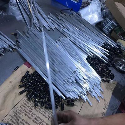 Emballageurs de format gris en aluminium 13*450 mm A45 Emballageurs imperméables pour l'entretien des bâtiments