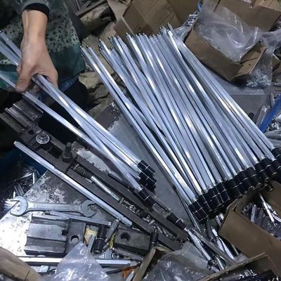 Emballageurs de format gris en aluminium 13*450 mm A45 Emballageurs imperméables pour l'entretien des bâtiments