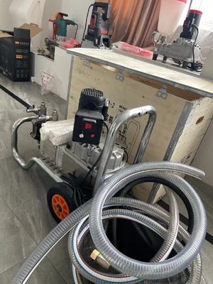 Machine de coulée de béton en acier M19 Ciment 74 kg Conception traditionnelle pour la coulée de volume