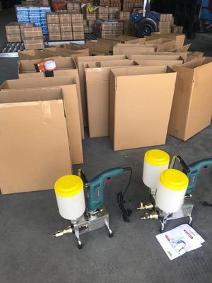 Pompes d'injection de coulée à haute pression pour revêtement de bâtiments en acier et double injection