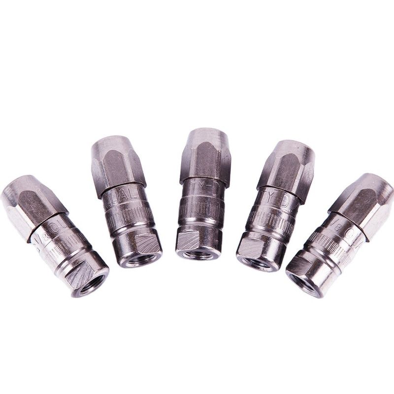 L'appareil de raccordement/adaptateur pour le pistolet à graisseur Silver B60 pour le raccordement à graisseur durable