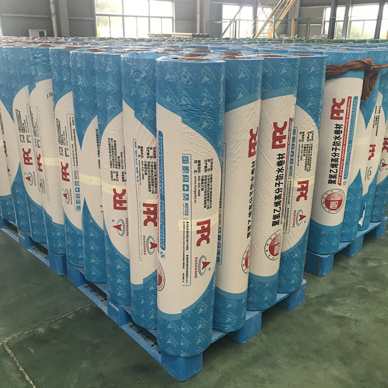 Membrane en matériau enroulé imperméable au PVC pour bâtiment de maison de 1,2-2,0 mètres de largeur